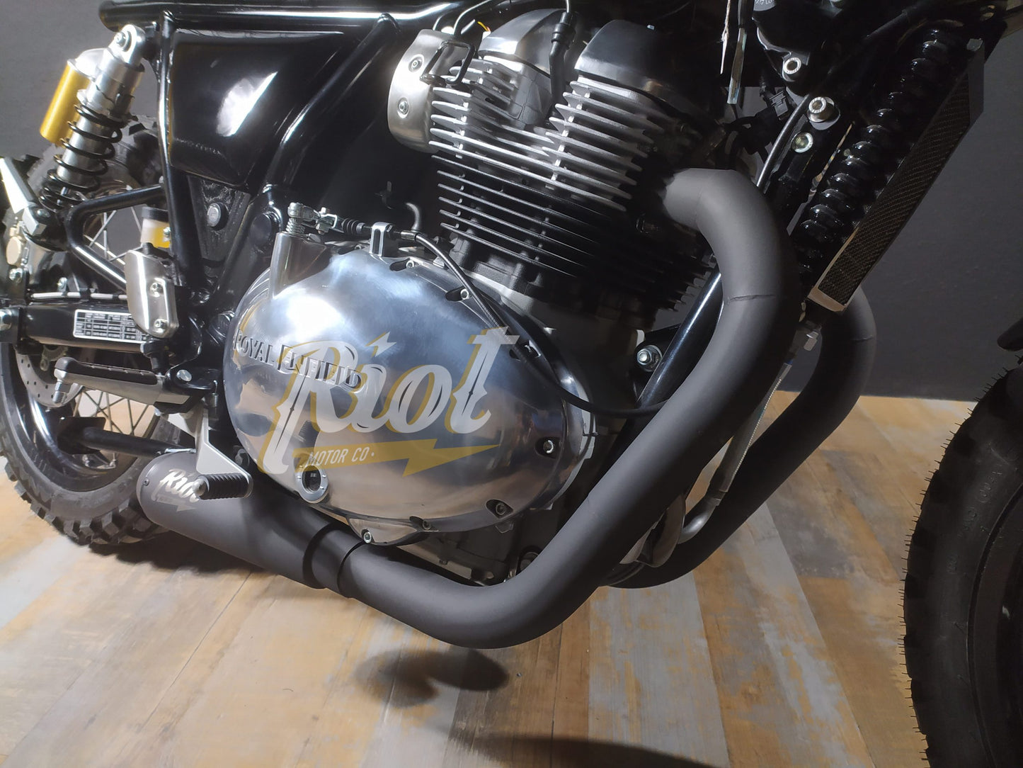 Royal Enfield Interceptor GT 650 Riot Motor Co. Black Exhaust Slip-Ons