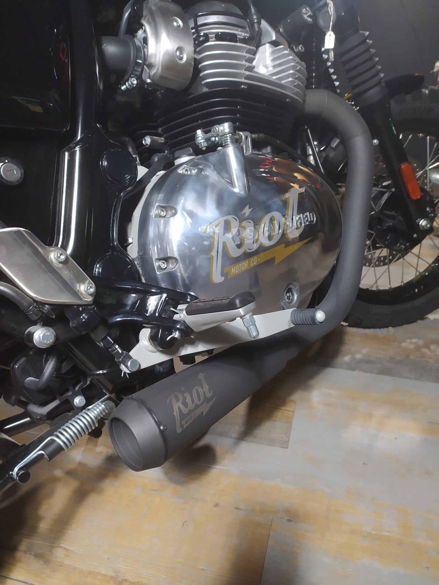 Royal Enfield Interceptor GT 650 Riot Motor Co. Black Exhaust Slip-Ons