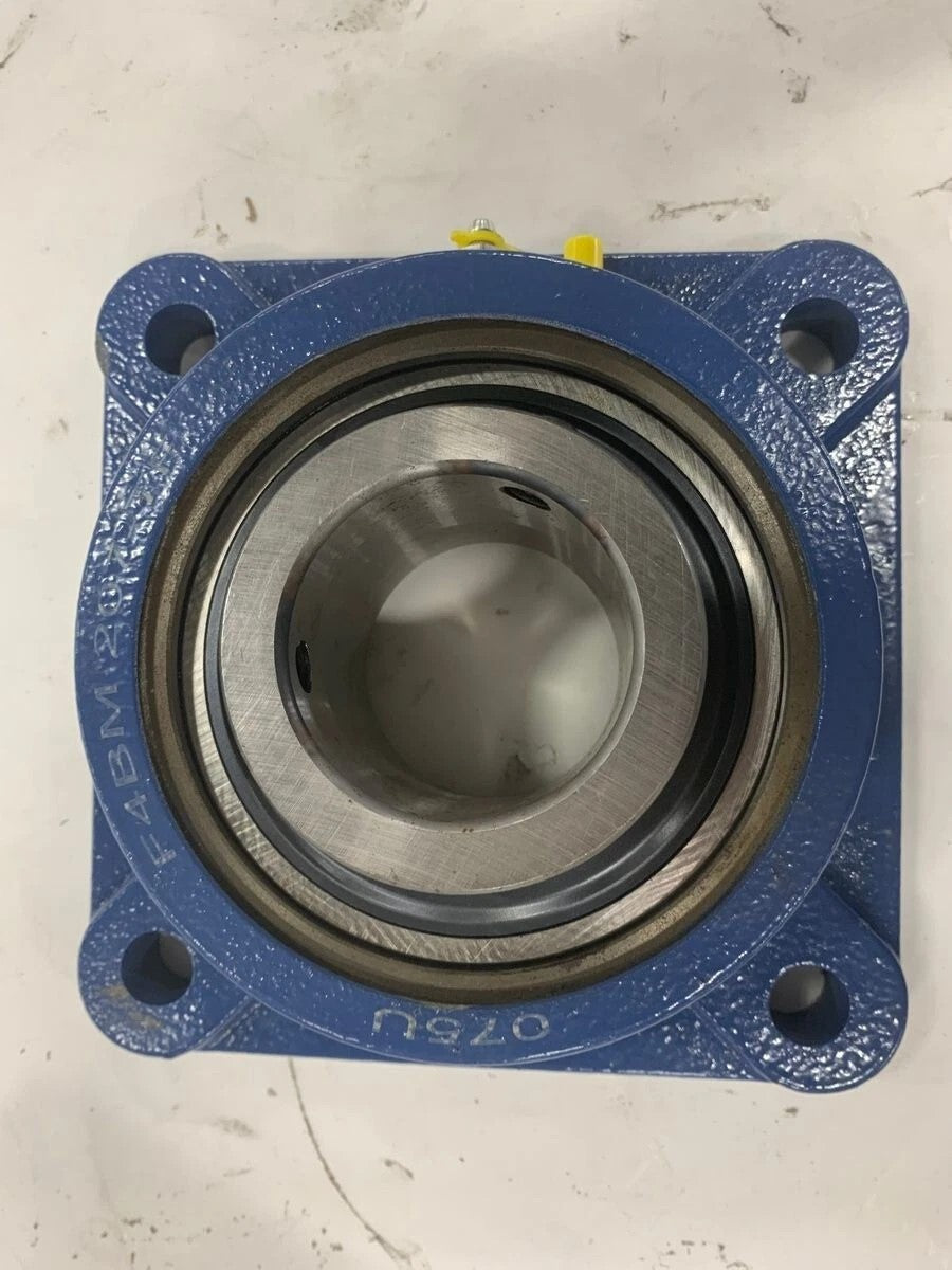 New! SKF YAR 214-207-2F Pillow Block Bearing (F4BM 207TF) - Insert Ball Bearing - For 2.42" Shaft