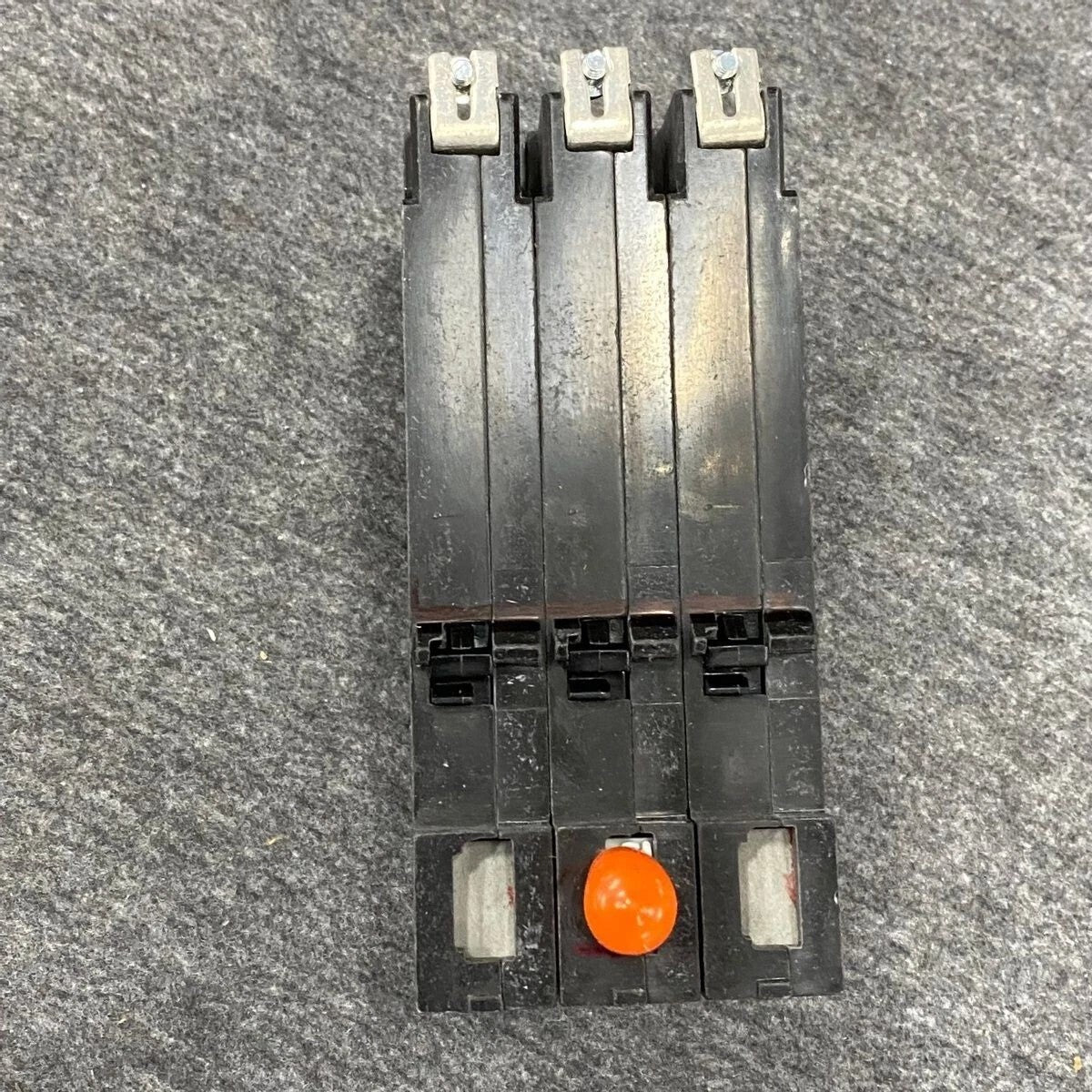 GUARANTEED BRAND NEW ECB34020G3 20A, 3P, 480V POWERLINK CIRCUIT BREAKER
