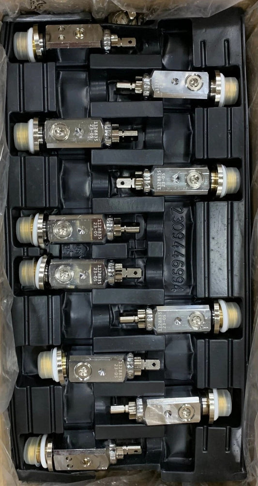 10 pck Cavagna Medical Oxygen Cylinder Post Valves CGA 870 .750 UNF 112883523-05