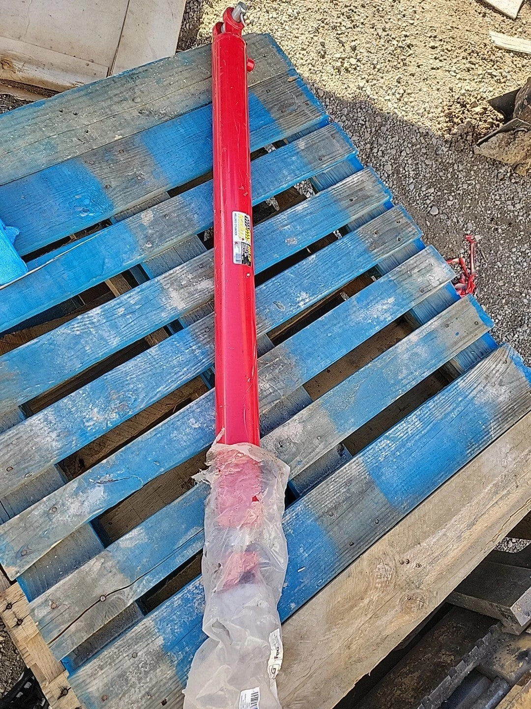 Welded Hydraulic Cylinder NorTrac 2.5" Bore 36" Stroke 1" Pins 3000 PSI